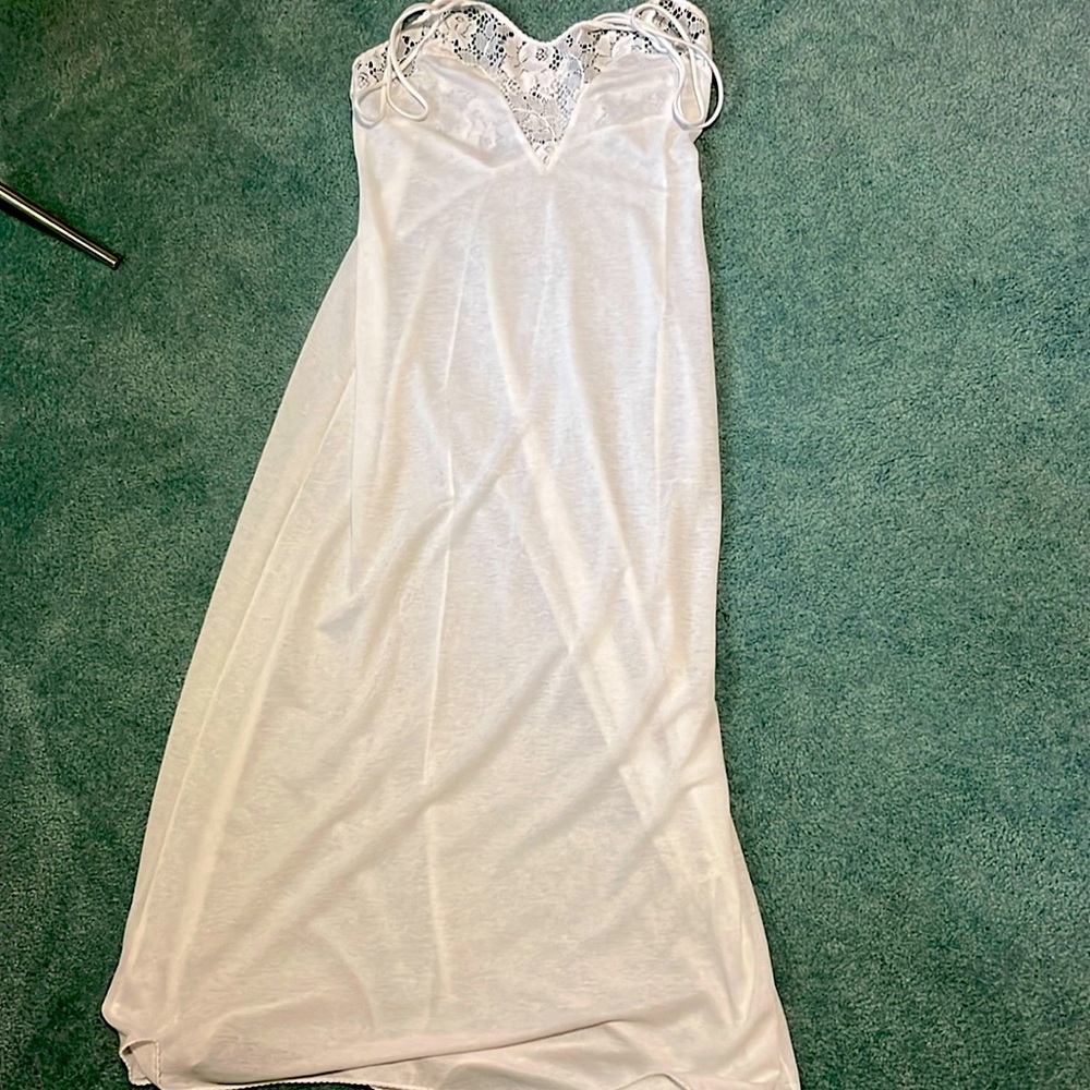 Pierre Cardin lingerie- white full length slip/dress